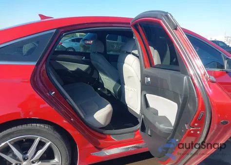 2017 Hyundai Sonata Sport 2.0T z USA, uszkodzony, nr VIN 5NPE34AB2HH551503